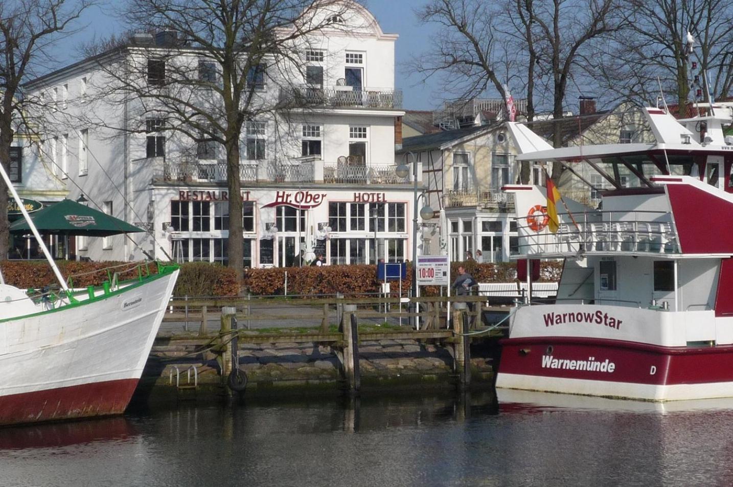 Doppelzimmer Brunch, Direkt Am Alten Strom Rostock Luaran gambar